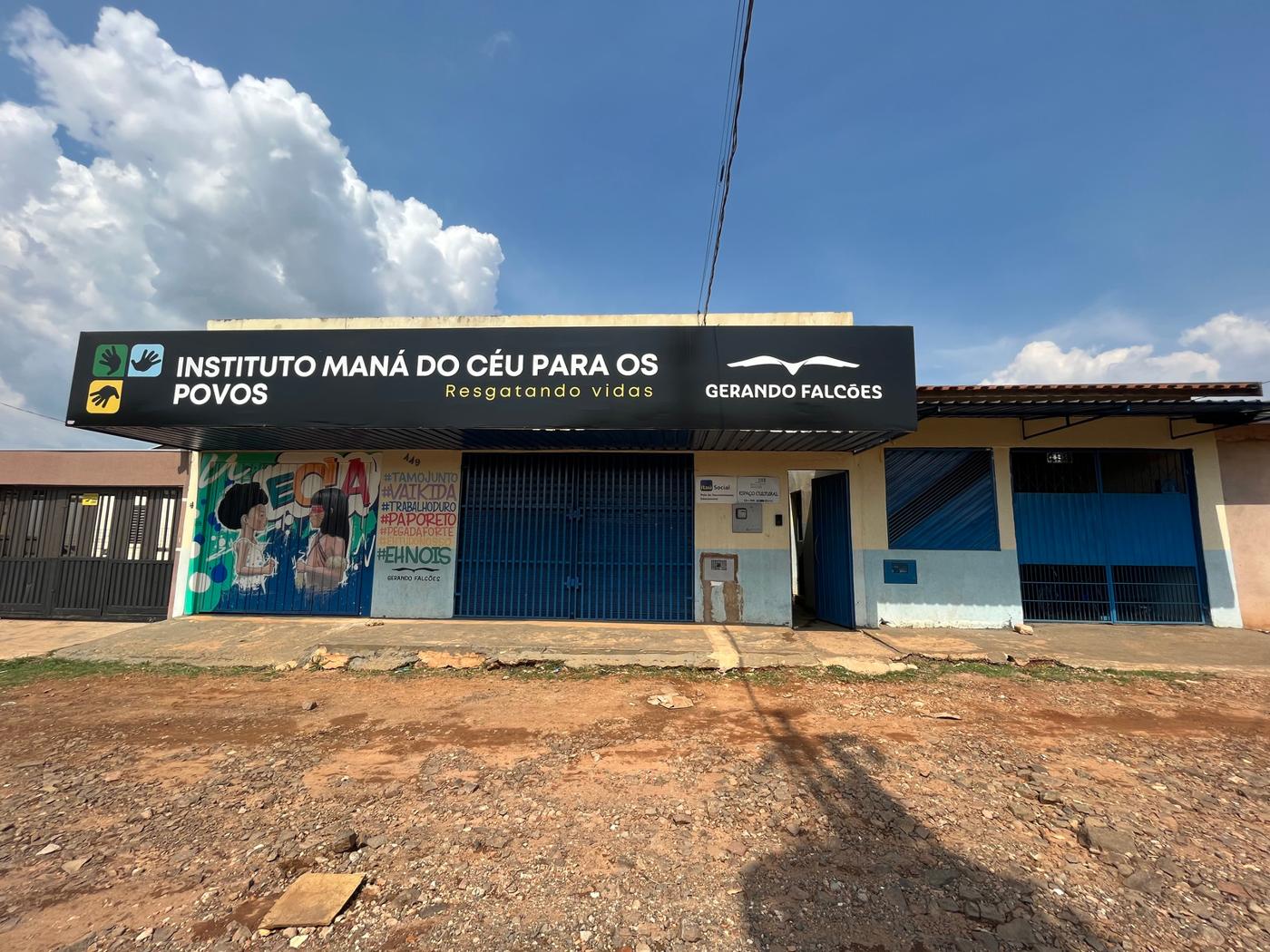Fachada da sede do Instituto Maná do Céu